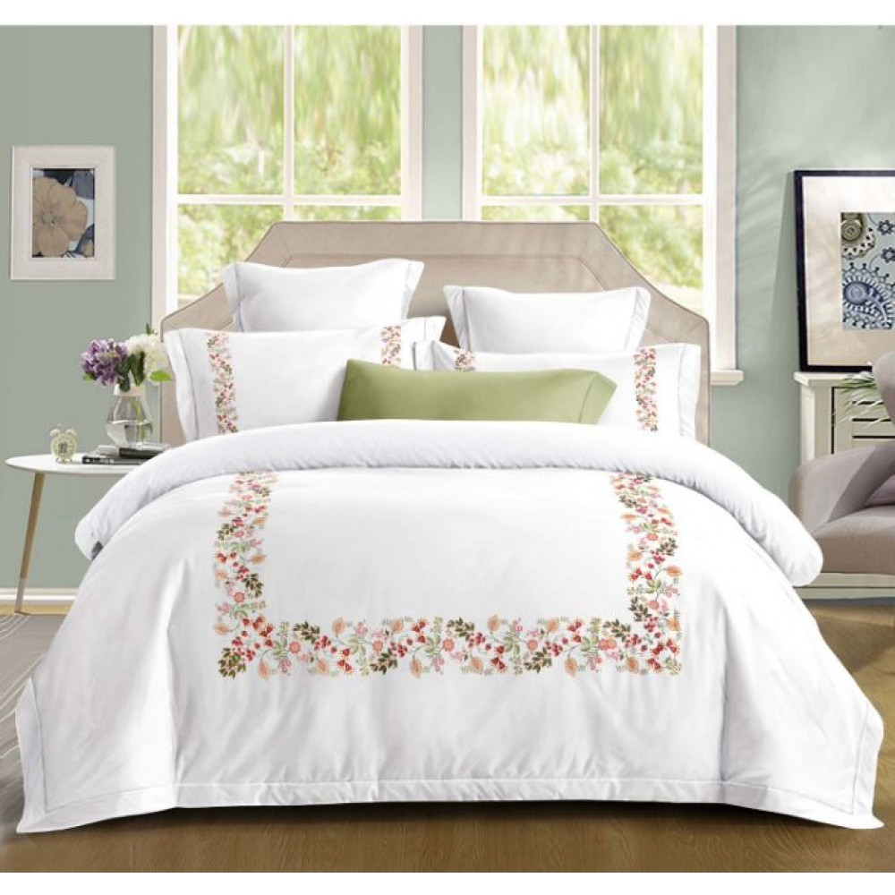 Set Lenjerie Eleganta din Bumbac, cu imprieu deosebit, pentru pat dublu, 4 piese: Cearceaf de pat cu elastic 180 x 200 cm, Cearceaf pilota 200 x 230 cm, 2 fete de perna 55 x 80 cm, BG8010
