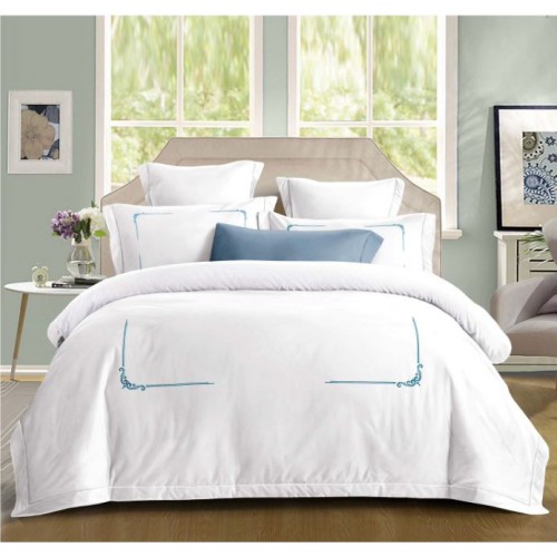 Set Lenjerie Eleganta din Bumbac, cu imprieu deosebit, pentru pat dublu, 4 piese: Cearceaf de pat cu elastic 180 x 200 cm, Cearceaf pilota 200 x 230 cm, 2 fete de perna 55 x 80 cm, BG8024