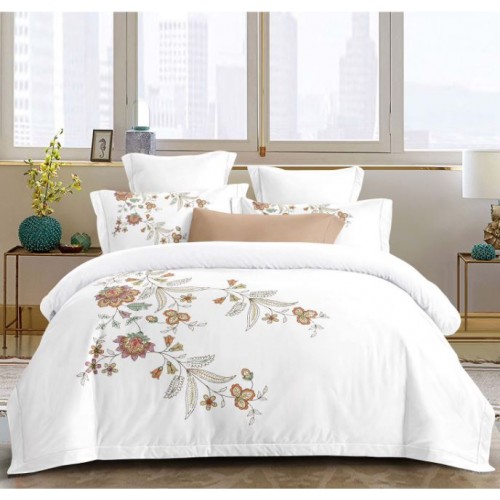 Set Lenjerie Eleganta din Bumbac, cu imprieu deosebit, pentru pat dublu, 4 piese: Cearceaf de pat cu elastic 180 x 200 cm, Cearceaf pilota 200 x 230 cm, 2 fete de perna 55 x 80 cm, BG8023