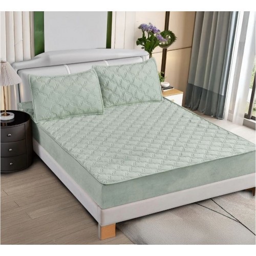 Husa de pat matlasata si 2 fete de perne din catifea 180x200cm, cu elastic, model tip topper, T8-14