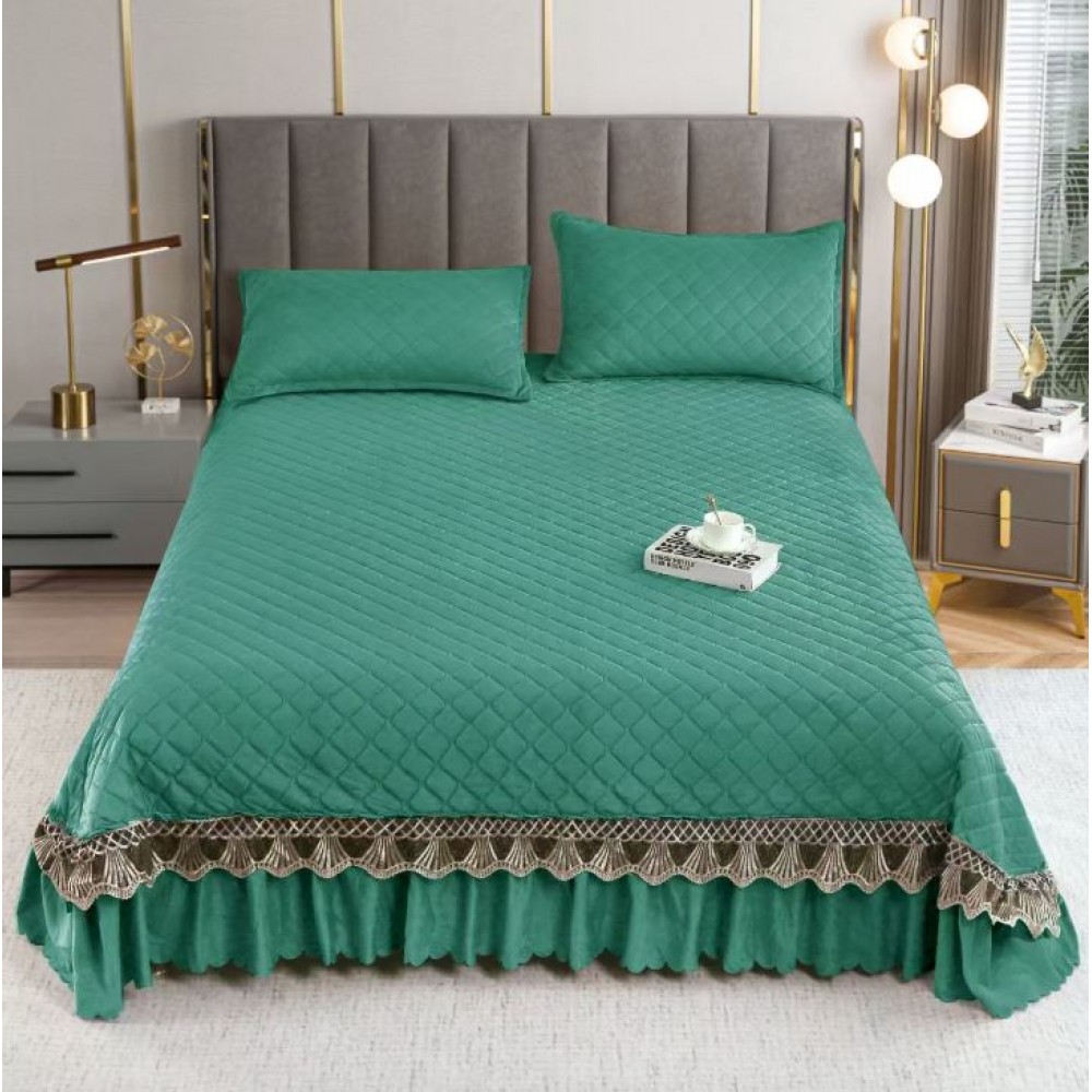 Set Cuvertura catifea 220x240 cm Pat Dublu, 3 piese cu broderie,+ 2 fete perna, CC-1