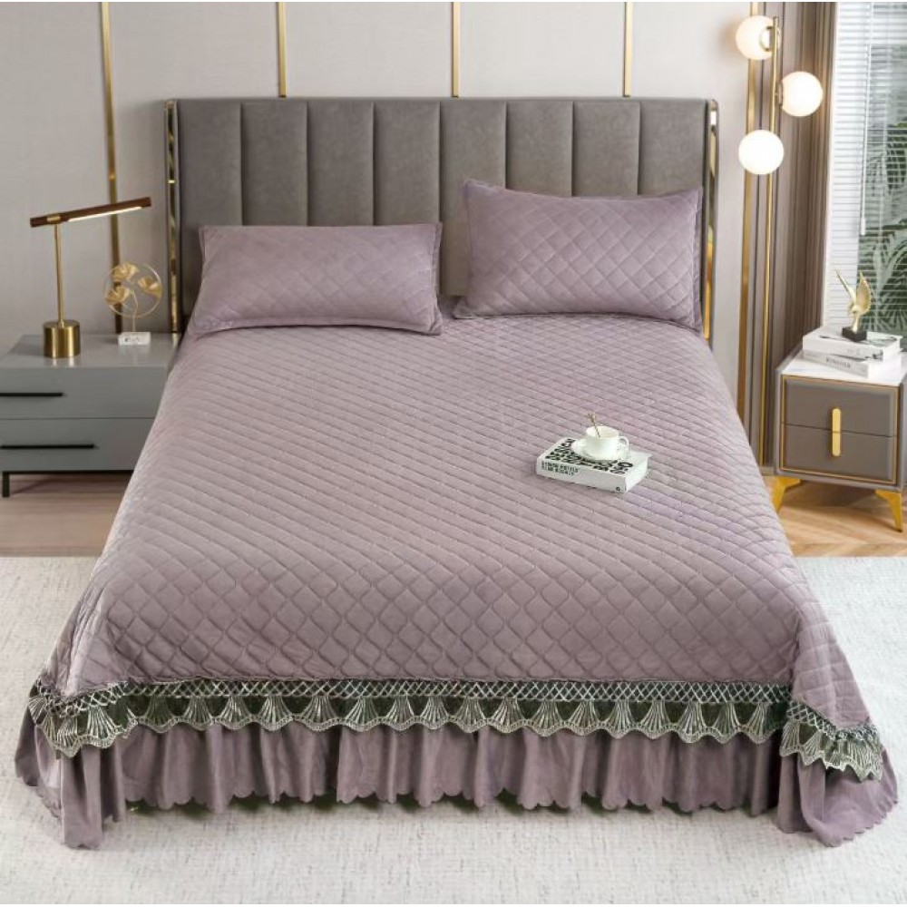 Set Cuvertura catifea 220x240 cm Pat Dublu, 3 piese cu broderie,+ 2 fete perna, CC-3