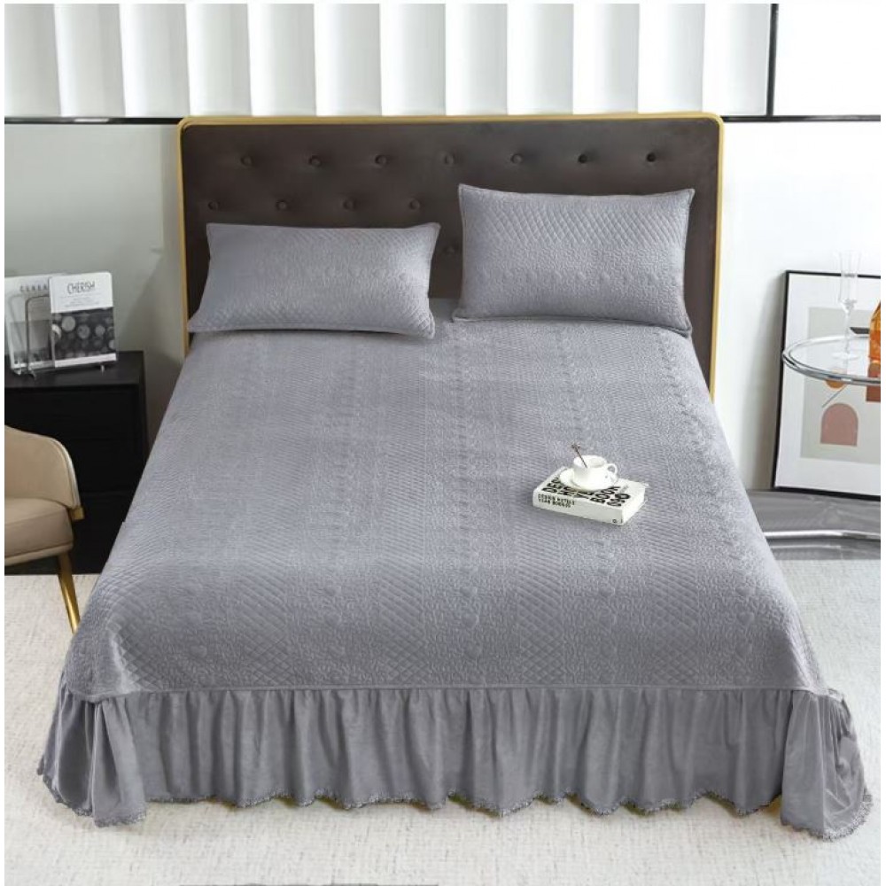 Set Cuvertura catifea 220x240 cm Pat Dublu, 3 piese cu broderie,+ 2 fete perna, CC-4