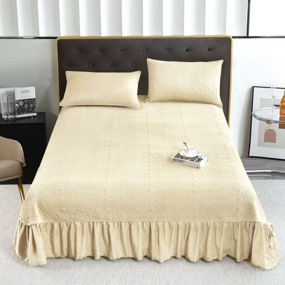 Set Cuvertura catifea 220x240 cm Pat Dublu, 3 piese cu broderie,+ 2 fete perna, CC-7