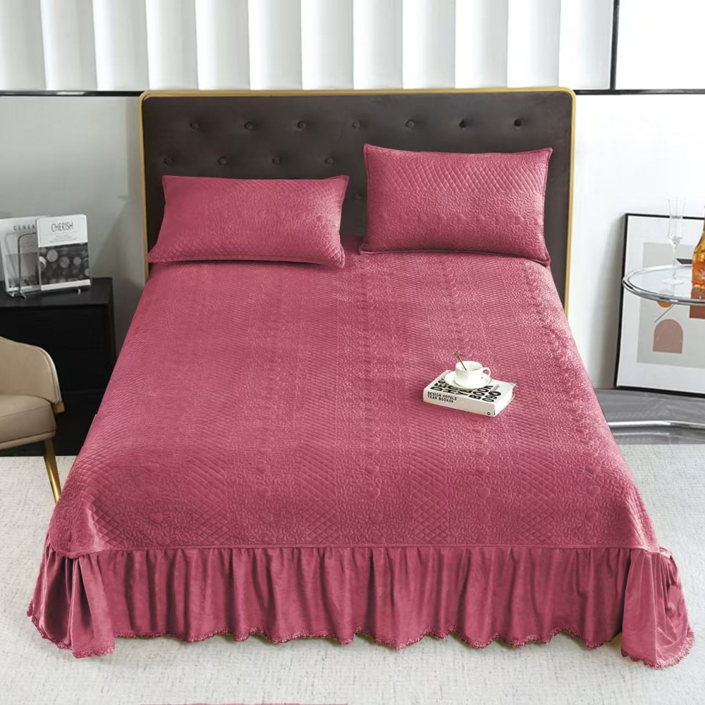 Set Cuvertura catifea 220x240 cm Pat Dublu, 3 piese cu broderie,+ 2 fete perna, CC-8