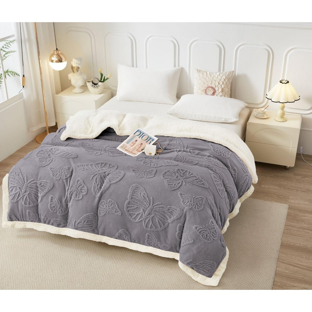 Patura cocolino cu dos plusat pentru pat dublu, model cu fluturi gofrati PFG4 Paturi cocolino cu blanita