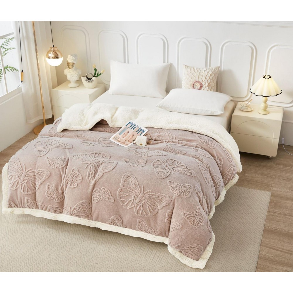 Patura cocolino cu dos plusat pentru pat dublu, model cu fluturi gofrati PFG8 Paturi cocolino cu blanita