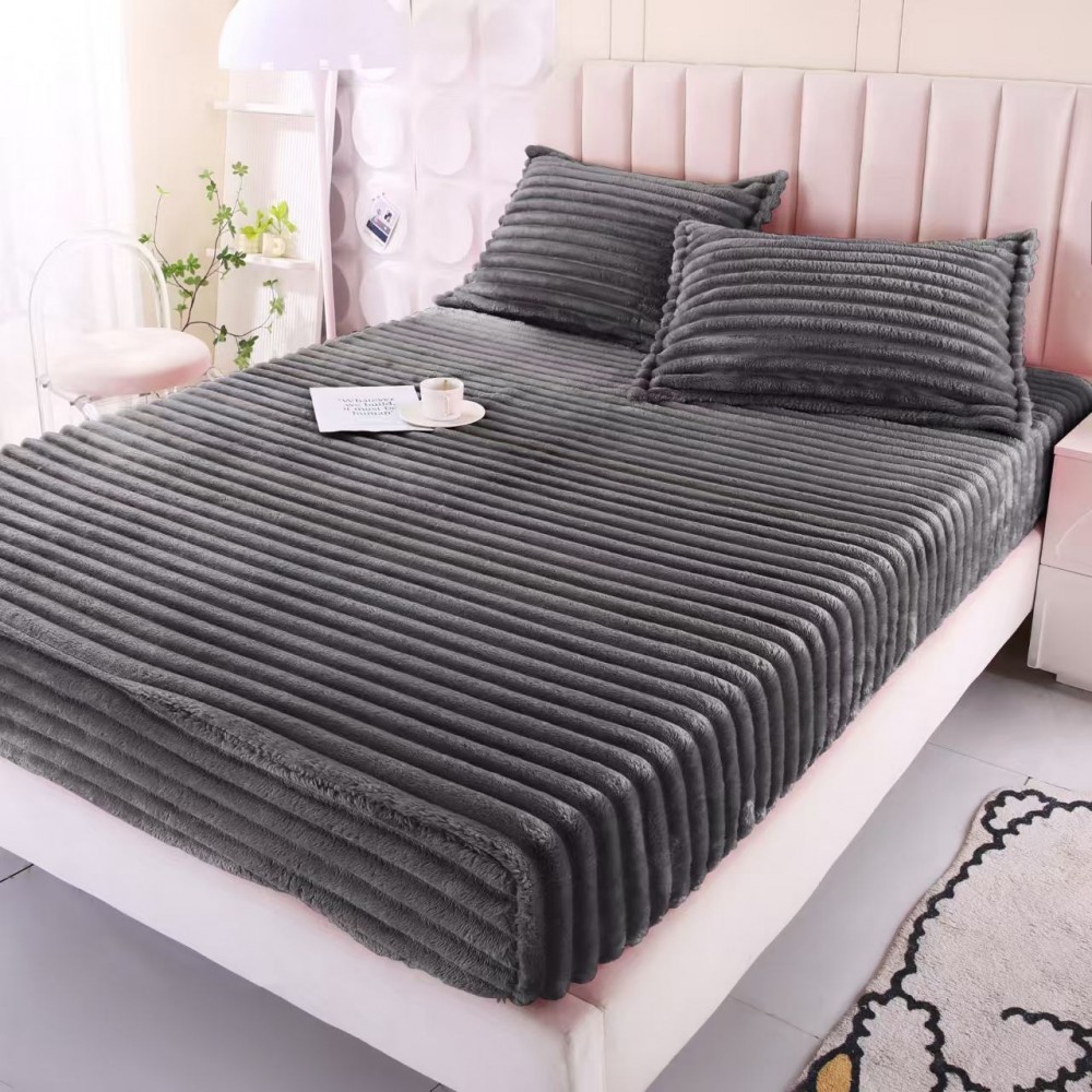 Husa de pat cu elastic COCOLINO DIN BLANA  ARTIFICIALA DE IEPURE + 2 fete de perna HCIS14 Huse cocolino