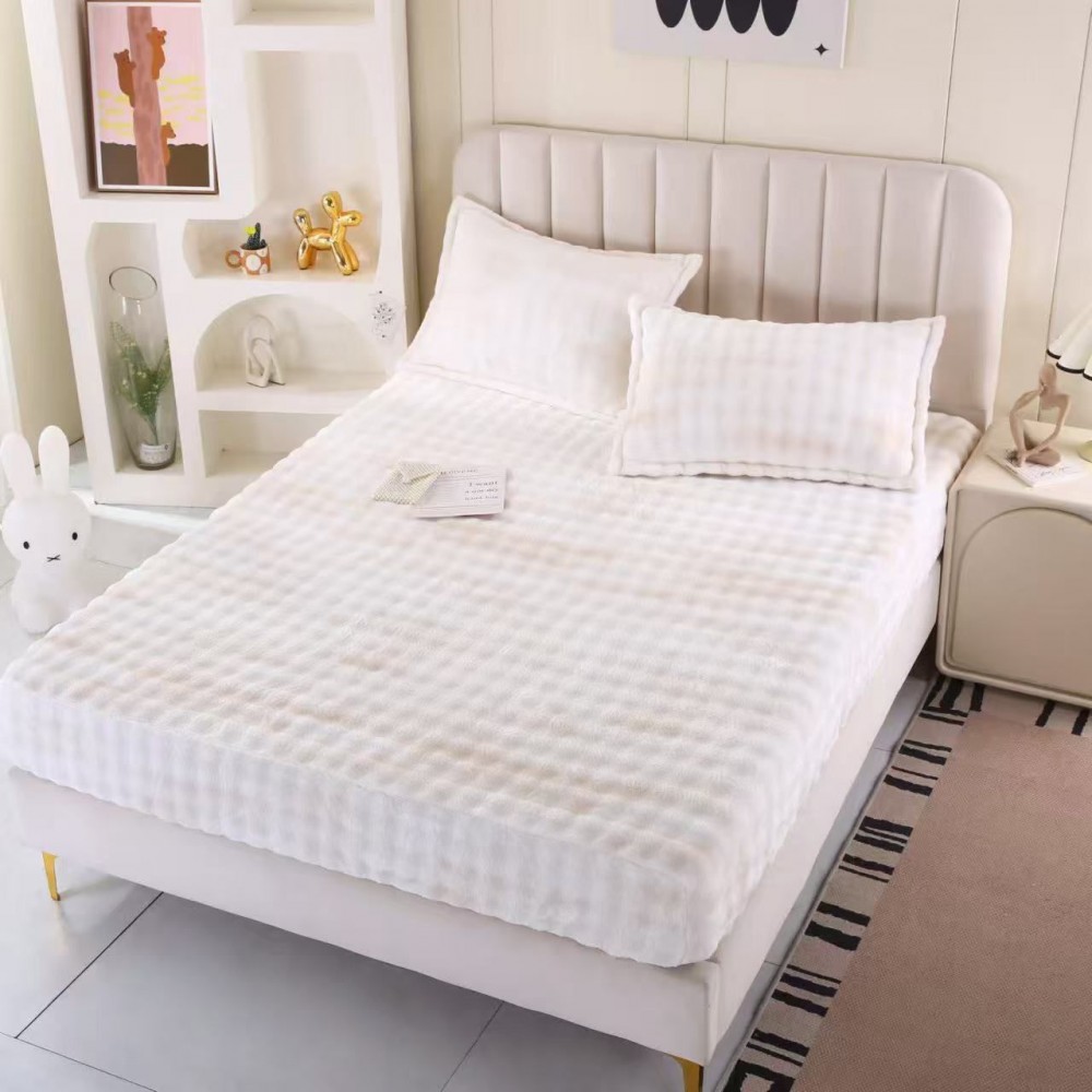 Husa de pat cu elastic COCOLINO DIN BLANA  ARTIFICIALA DE IEPURE + 2 fete de perna HCIS17 Huse cocolino