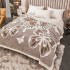 Pătură Cocolino 3D cu Blăniță – Moale, Călduroasă și Elegantă, Imprimeu Fluture, 200×230 cm-CAPPUCCINO PBFJ1