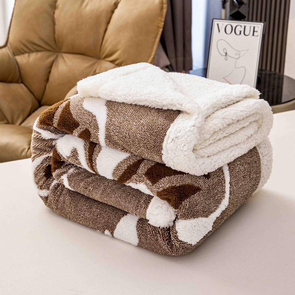 Pătură Cocolino 3D cu Blăniță – Moale, Călduroasă și Elegantă, Imprimeu Fluture, 200×230 cm-Maro PBFJ6 PATURI FLUTURI 3D