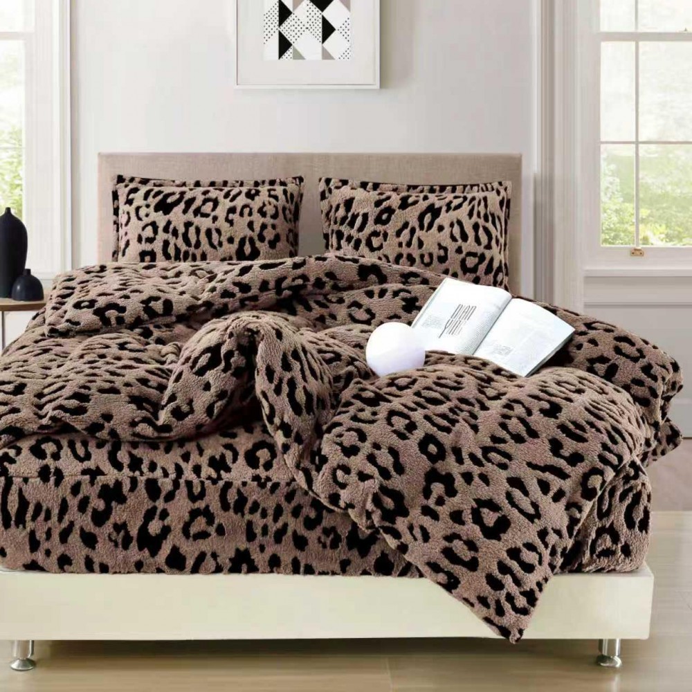 Lenjerie Cocolino DIN BLANITA DE OAIE,4 piese cu elastic ,MODEL ANIMAL PRINT MARO 3D IN RELIEF LC4PEY14 Lenjerii cocolino 4 piese cu ELASTIC