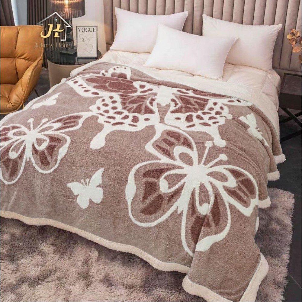 Pătură pufoasă cu model fluturi 3d 200x230 maro p3d03 Paturi cocolino cu blanita