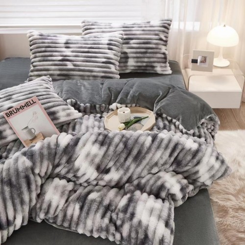 Lenjerie pufoasa  pentru pat dublu din blana artificiala de iepure 4 piese ,gri-ombre LCIU1