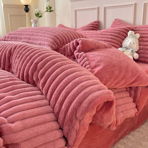 Lenjerie pufoasa  pentru pat dublu din blana artificiala de iepure 4 piese ,roz, LCIU8