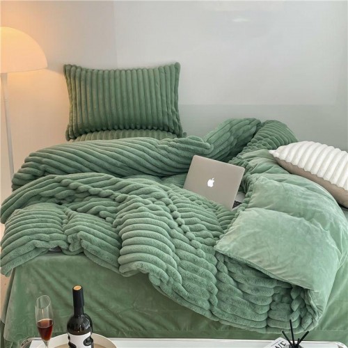 Lenjerie pufoasa  pentru pat dublu din blana artificiala de iepure 4 piese ,verde, LCIU5