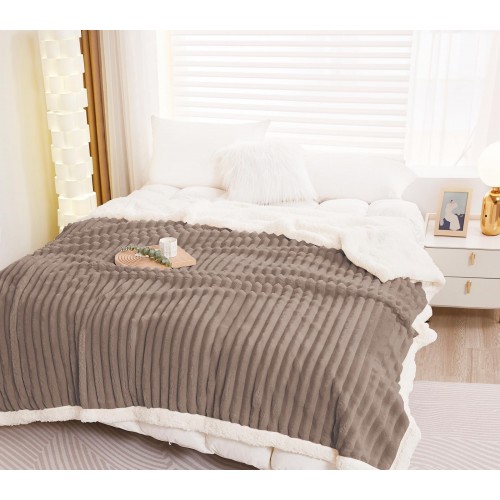 Patura cu blanita de iepure si catifea 200×230 cm PCBIY1