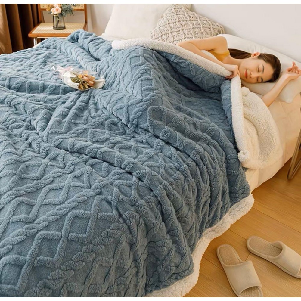 Patura CoCoLiNo tip Tricotaj  cu blanita, 200x230cm, Jojo Home, gri deschis PATURI CU BLANITA TIP TRICOTAJ
